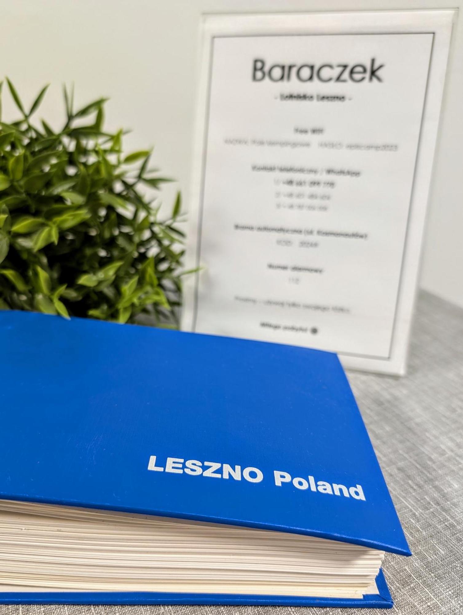 הוסטל לז'נו Baraczek Lotnisko Leszno מראה חיצוני תמונה